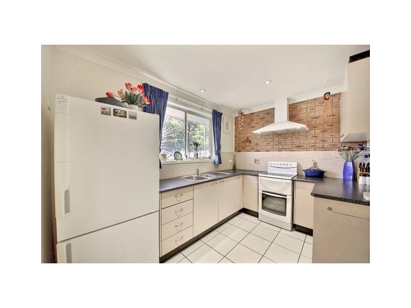 4/10 Windeyer Street, Thirlmere NSW 2572