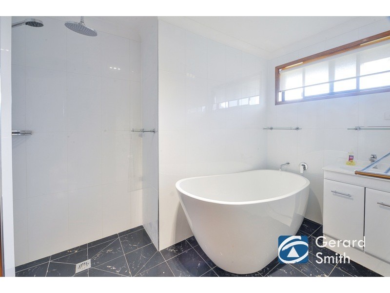 17 Middleton Place, Picton NSW 2571