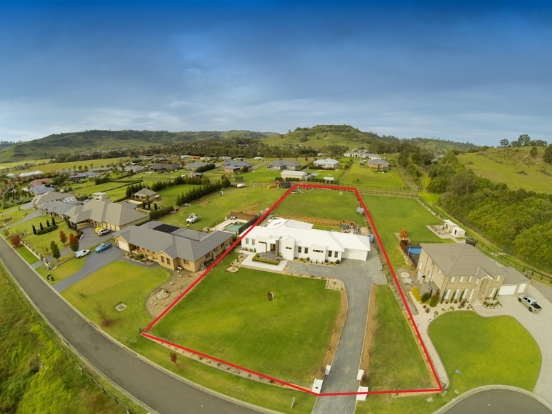 4 Stargard Crescent, Picton NSW 2571