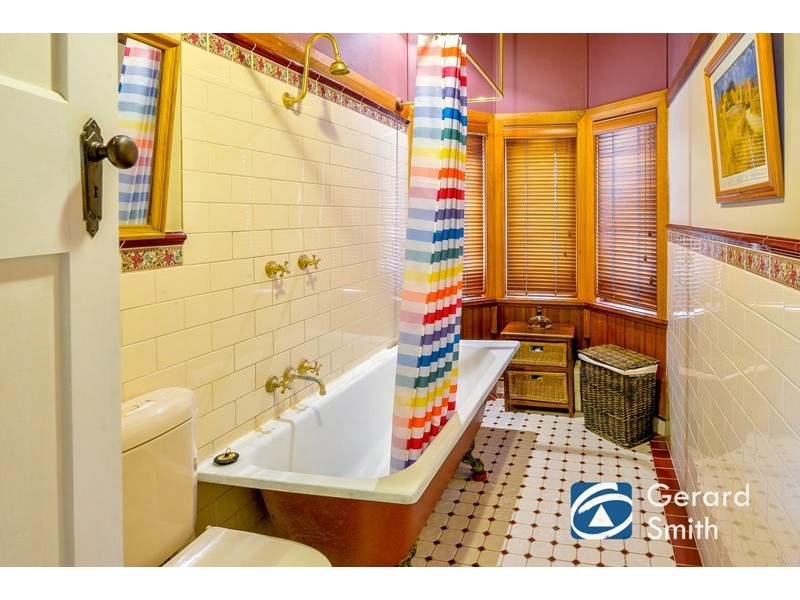 242 Argyle Street, Picton NSW 2571