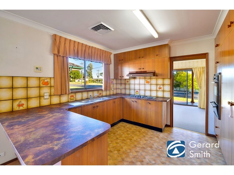 30 Struan Street, Tahmoor NSW 2573