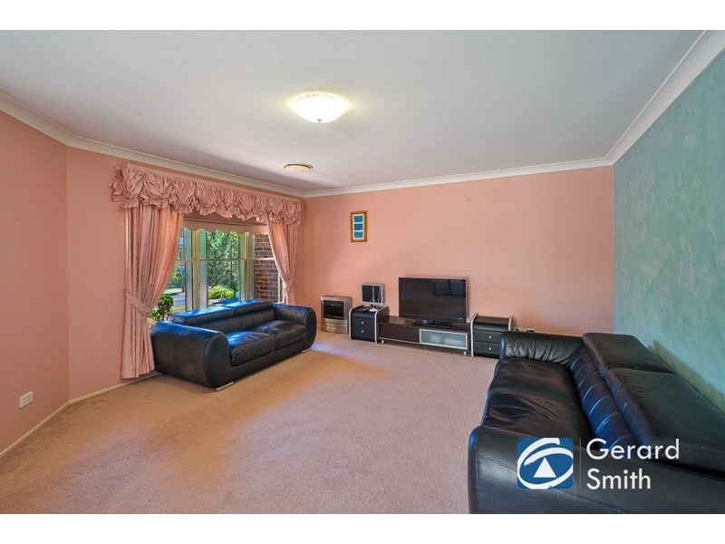 8 Westbourne Avenue, Thirlmere NSW 2572