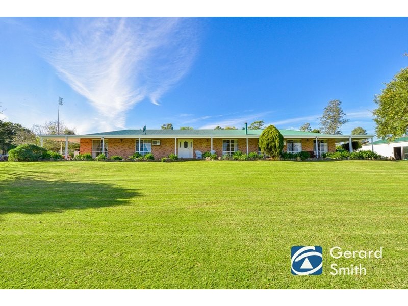 38 Russell Street, The Oaks NSW 2570