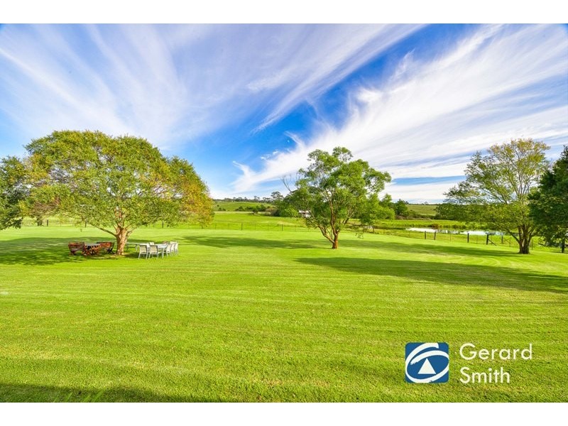 38 Russell Street, The Oaks NSW 2570