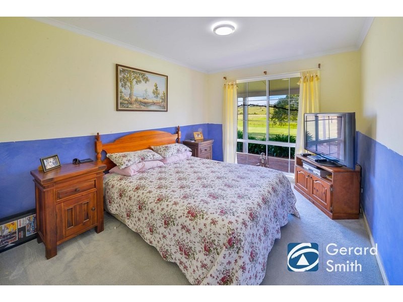 38 Russell Street, The Oaks NSW 2570