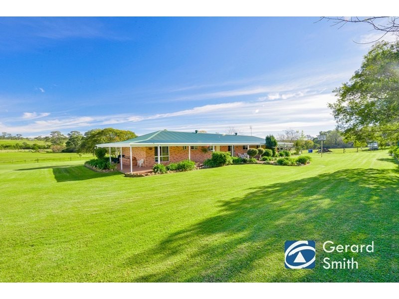 38 Russell Street, The Oaks NSW 2570