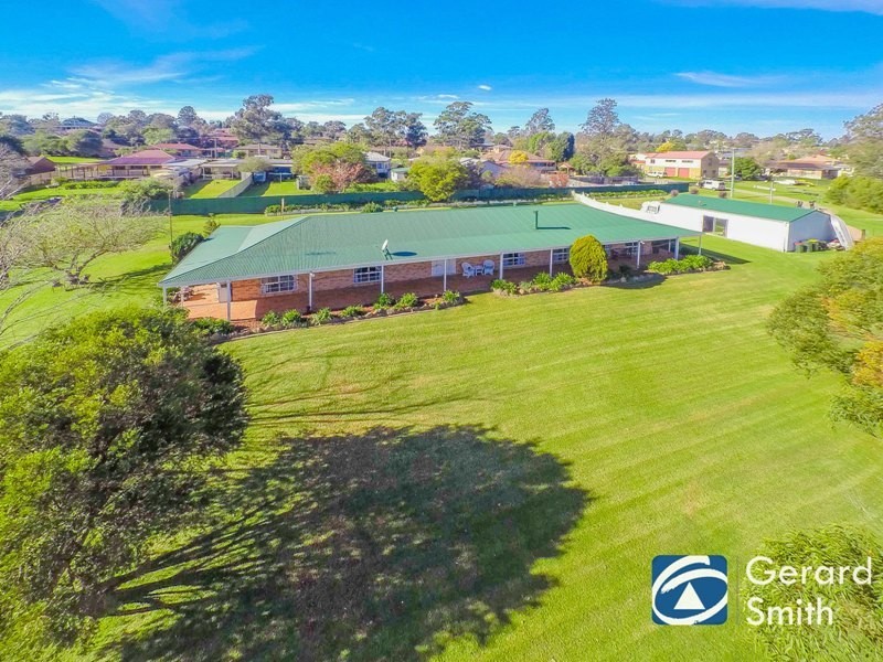 38 Russell Street, The Oaks NSW 2570