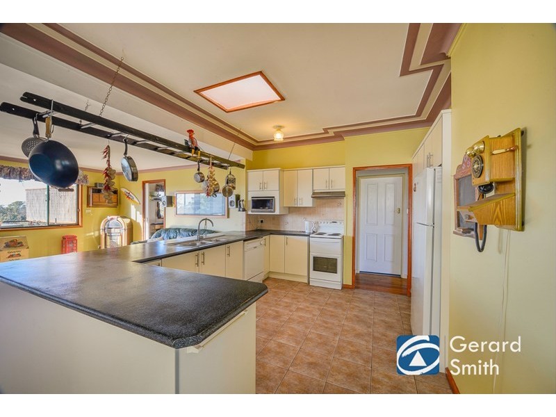 70 Merlin Street, The Oaks NSW 2570