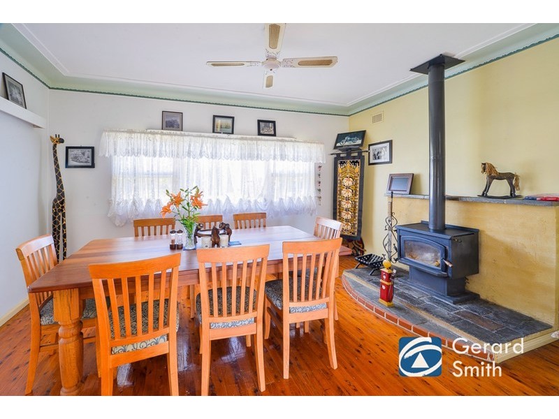 70 Merlin Street, The Oaks NSW 2570