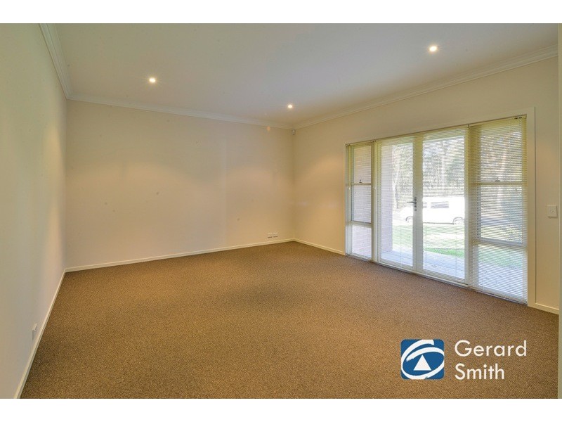 37 West Parade, Hill Top NSW 2575