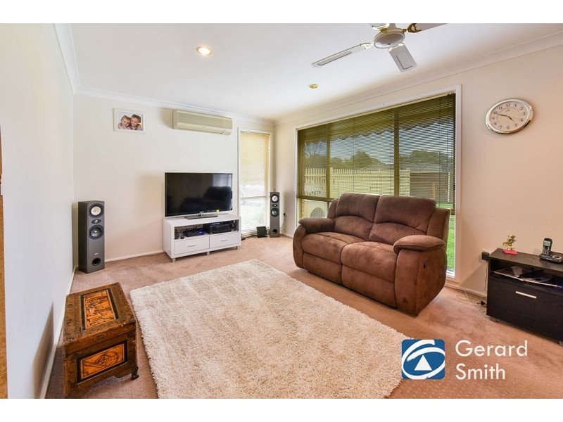 4 Davis Place, Thirlmere NSW 2572