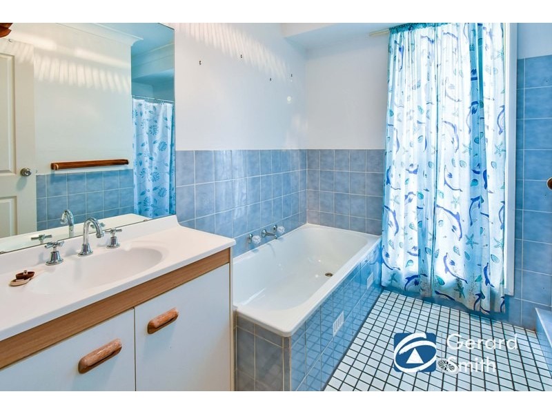 4 Davis Place, Thirlmere NSW 2572