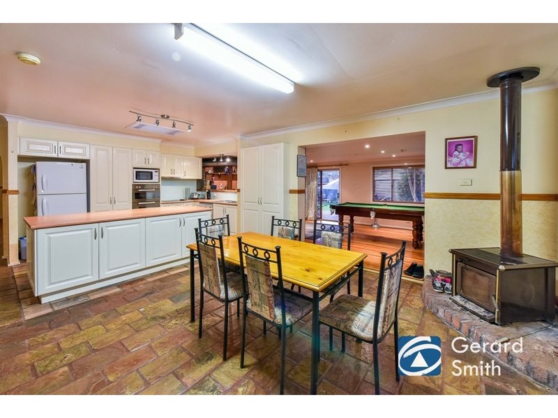 4 Davis Place, Thirlmere NSW 2572