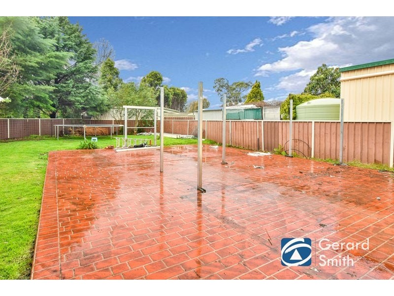 4 Davis Place, Thirlmere NSW 2572