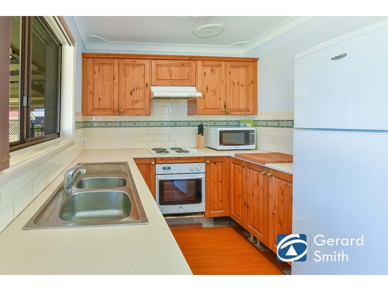 17 John Street, The Oaks NSW 2570
