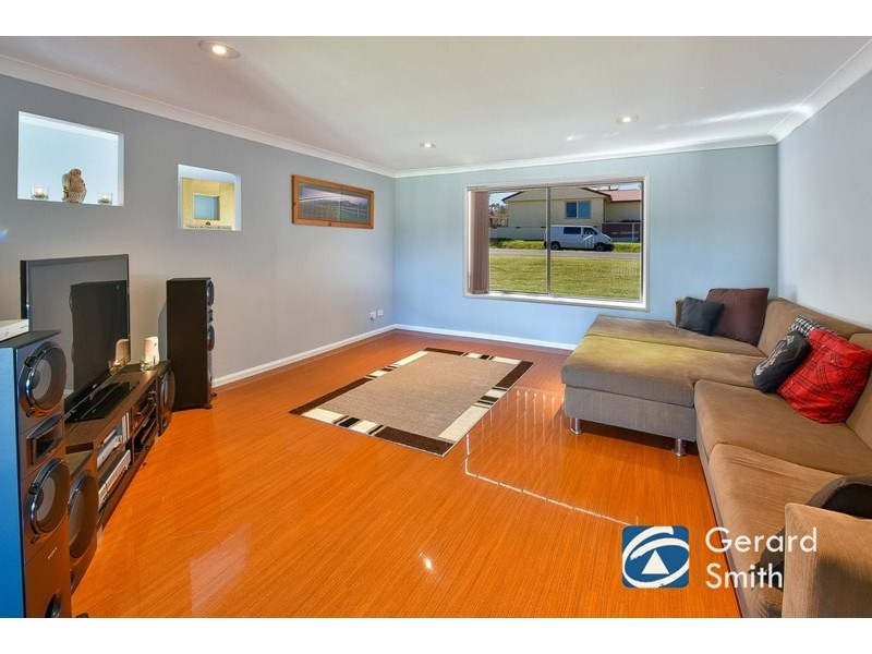 17 John Street, The Oaks NSW 2570