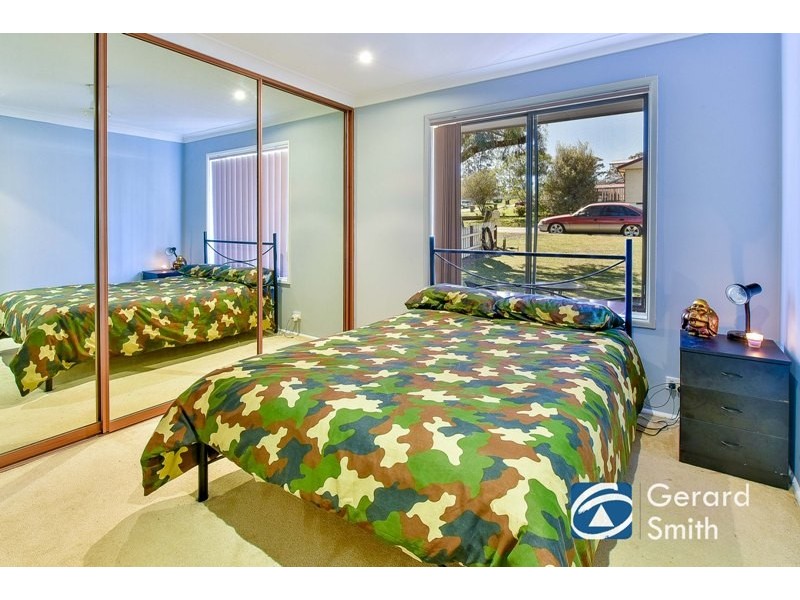 17 John Street, The Oaks NSW 2570
