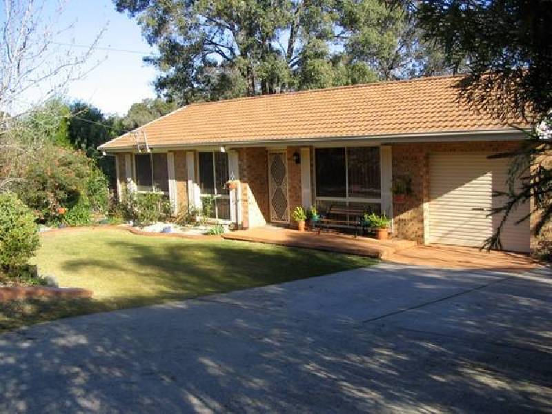 8 Haddon Place, Picton NSW 2571
