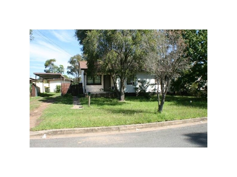 20 Rita Street, Thirlmere NSW 2572