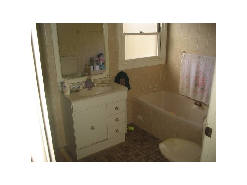 20 Rita Street, Thirlmere NSW 2572