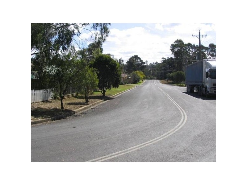 37 River Road, Tahmoor NSW 2573