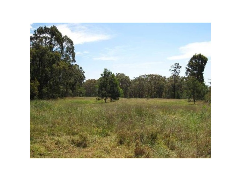 155 Oaks Road, Thirlmere NSW 2572