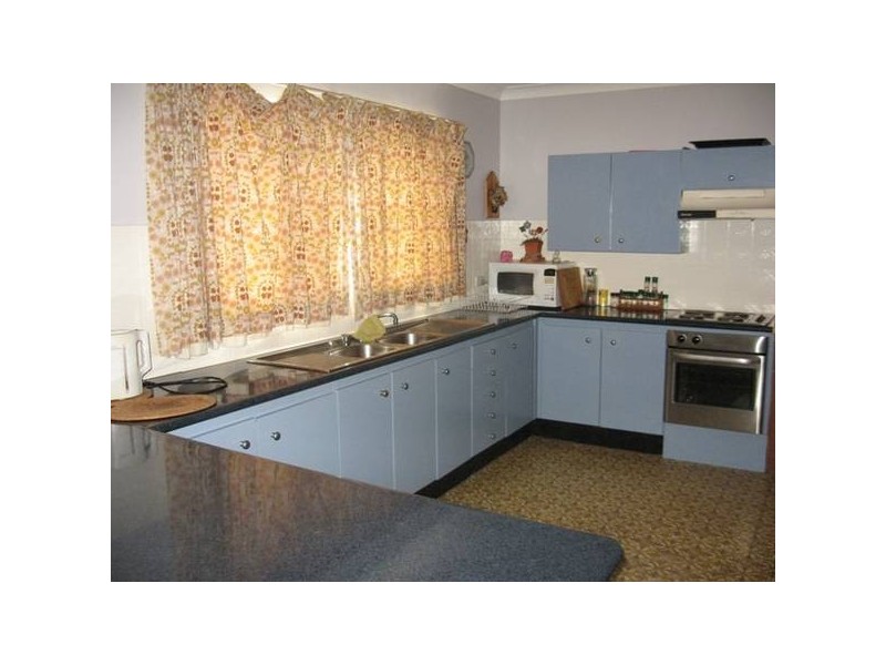 1 Robyn Place, Tahmoor NSW 2573