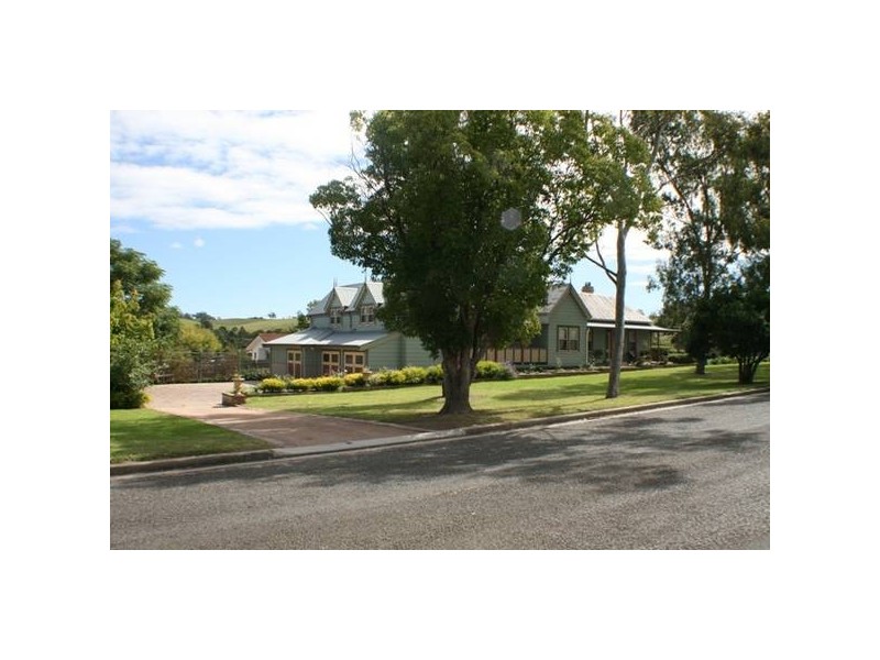 18 Antill Street, Picton NSW 2571