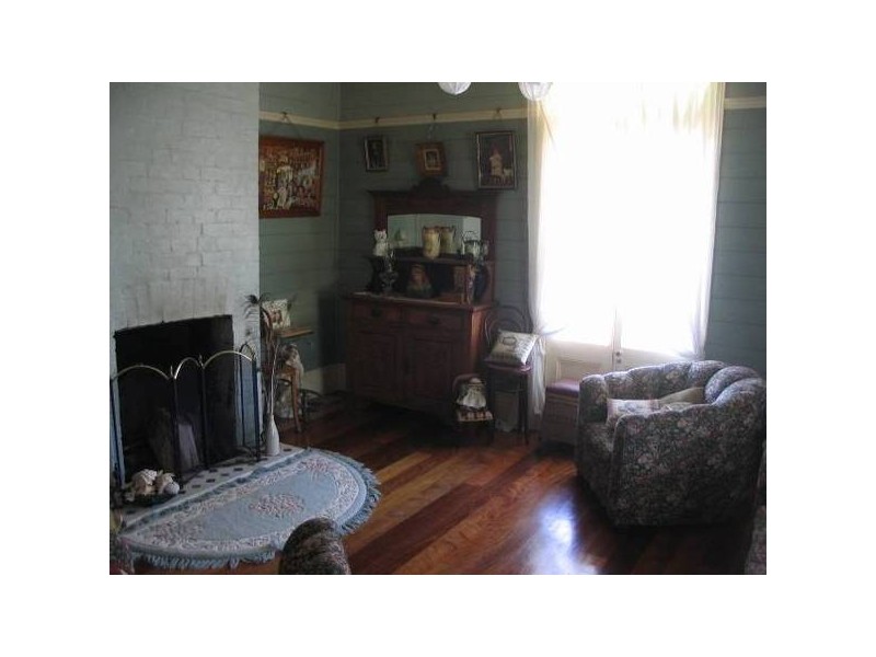 18 Antill Street, Picton NSW 2571