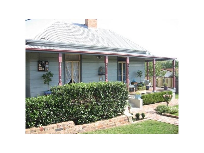 18 Antill Street, Picton NSW 2571