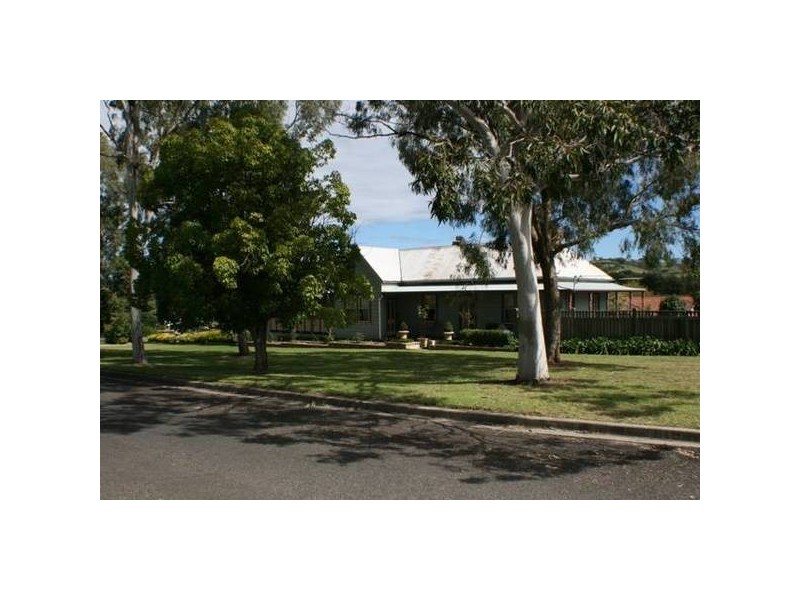 18 Antill Street, Picton NSW 2571