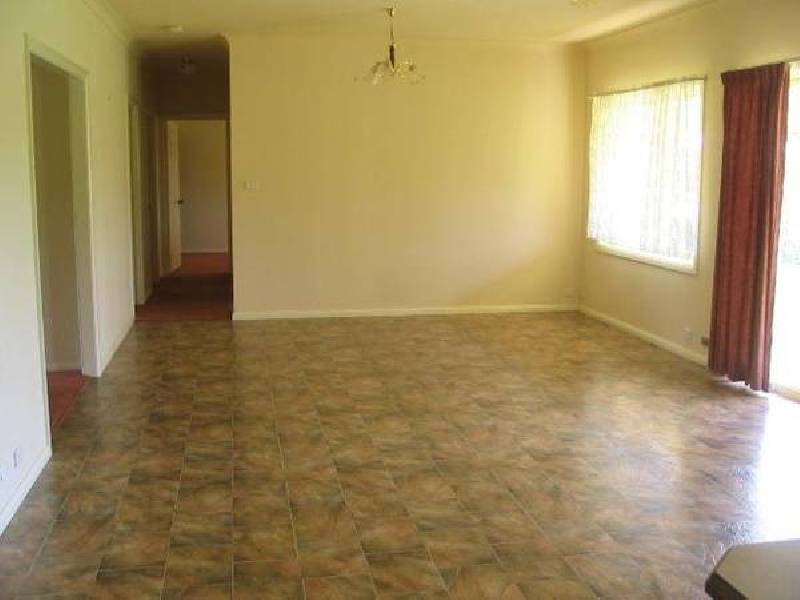 85 Myrtle Creek Avenue, Tahmoor NSW 2573