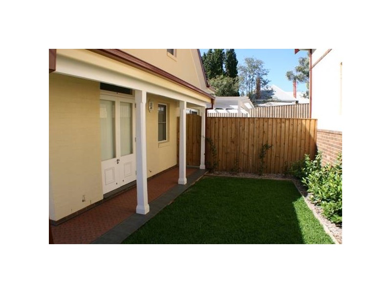 2/253-255 Argyle Street, Picton NSW 2571