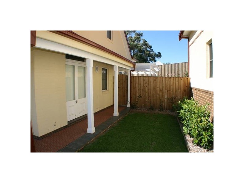 3/253-255 Argyle Street, Picton NSW 2571