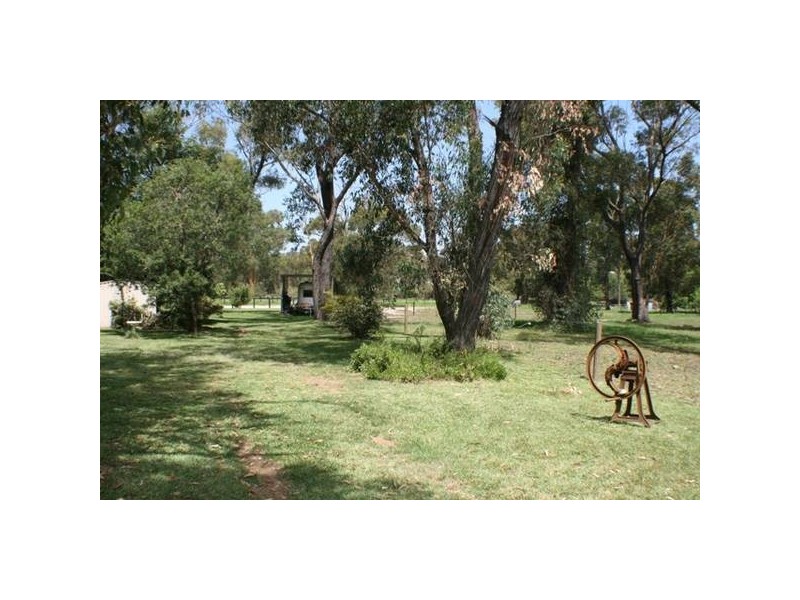 130 Station Street, Thirlmere NSW 2572