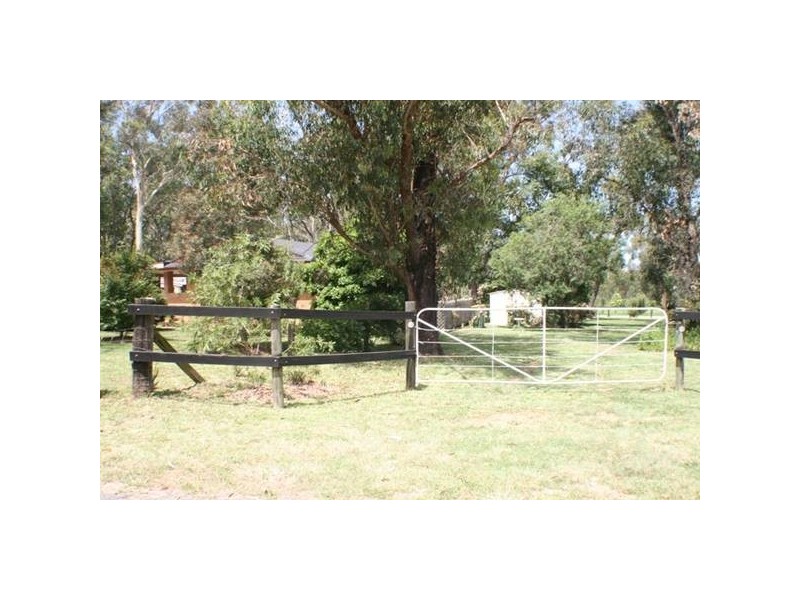 130 Station Street, Thirlmere NSW 2572