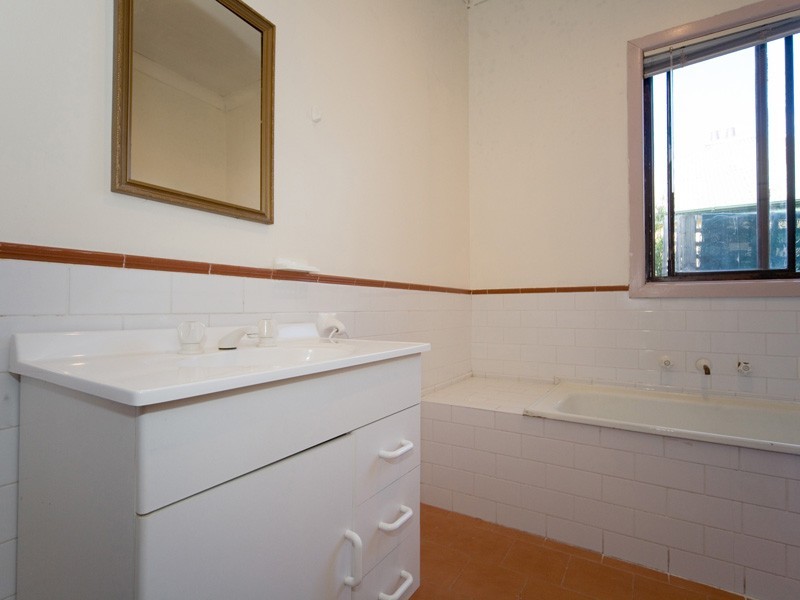 19 Campbell Street, Picton NSW 2571