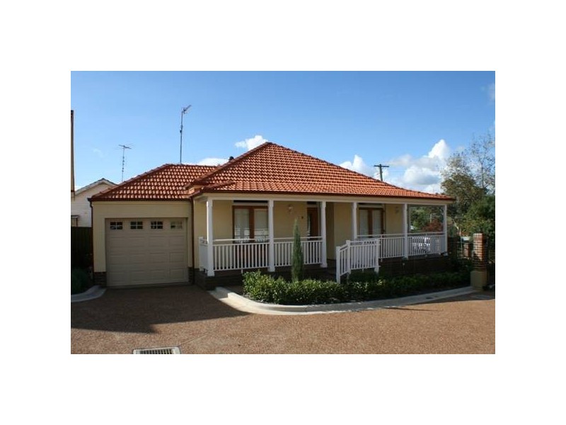 8/253-255 Argyle Street, Picton NSW 2571