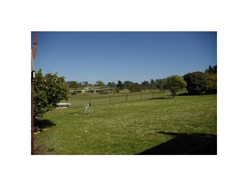 76 Myrtle Creek Avenue, Tahmoor NSW 2573