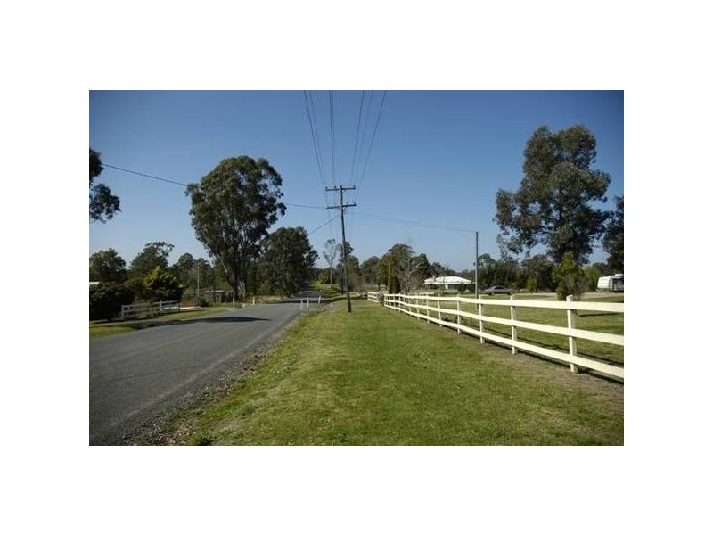 76 Myrtle Creek Avenue, Tahmoor NSW 2573