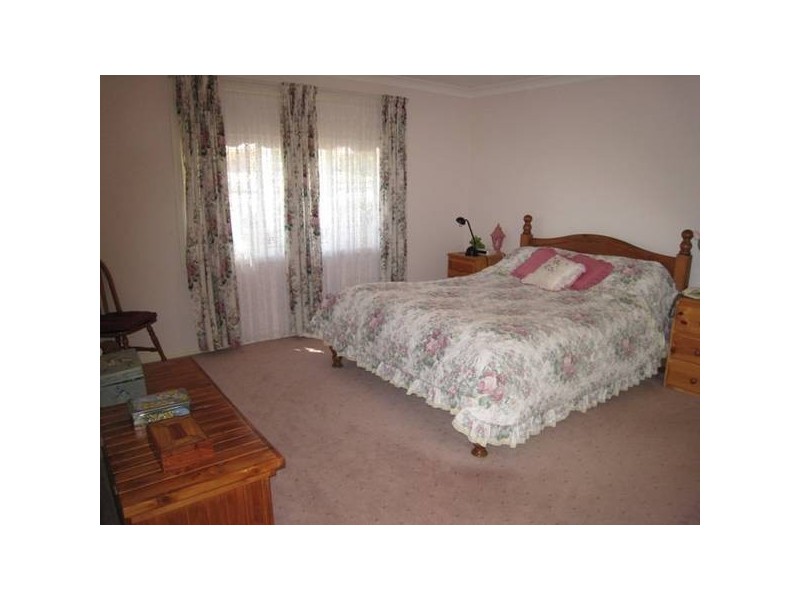 41 Turner Street, Thirlmere NSW 2572