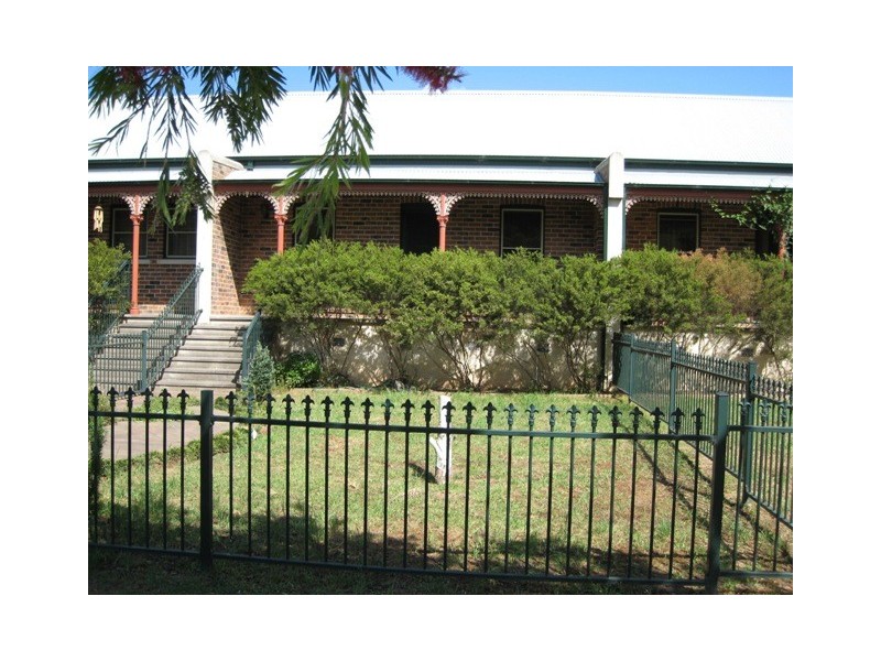 2/141 Menangle Street, Picton NSW 2571