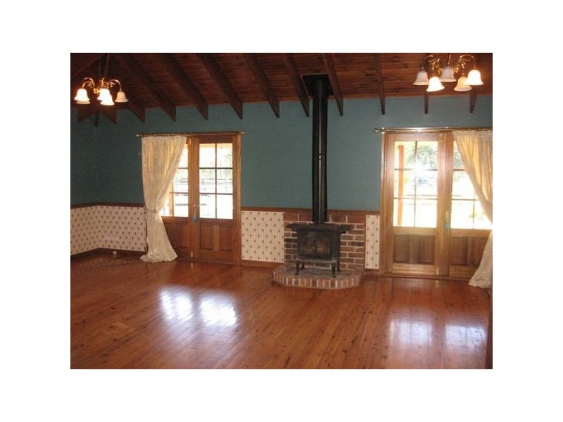 4 Darlington Drive, Hill Top NSW 2575