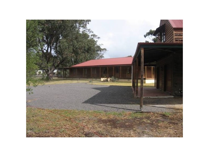 4 Darlington Drive, Hill Top NSW 2575