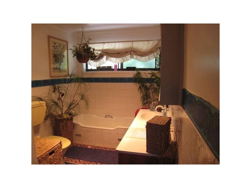 20 Myrtle Creek Ave, Tahmoor NSW 2573