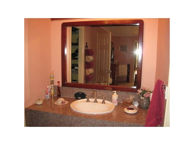 6 Victa Place, Thirlmere NSW 2572