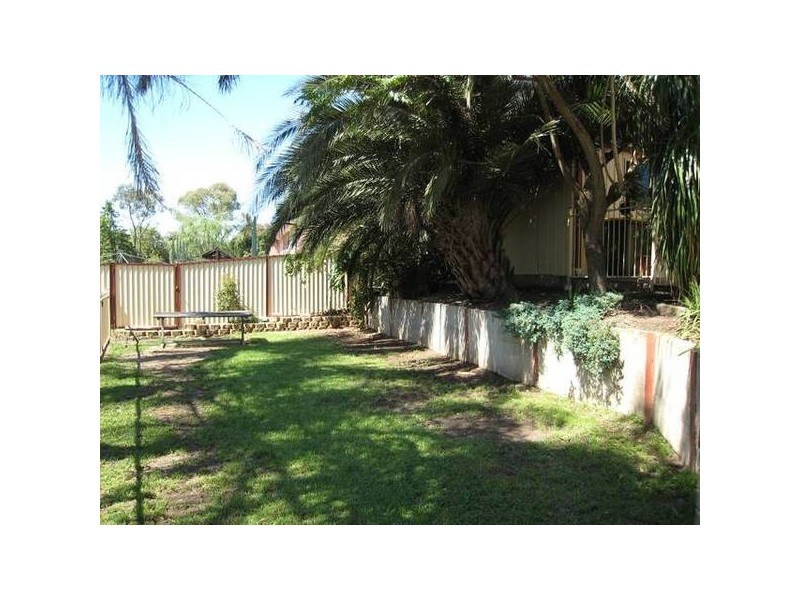 6 Victa Place, Thirlmere NSW 2572