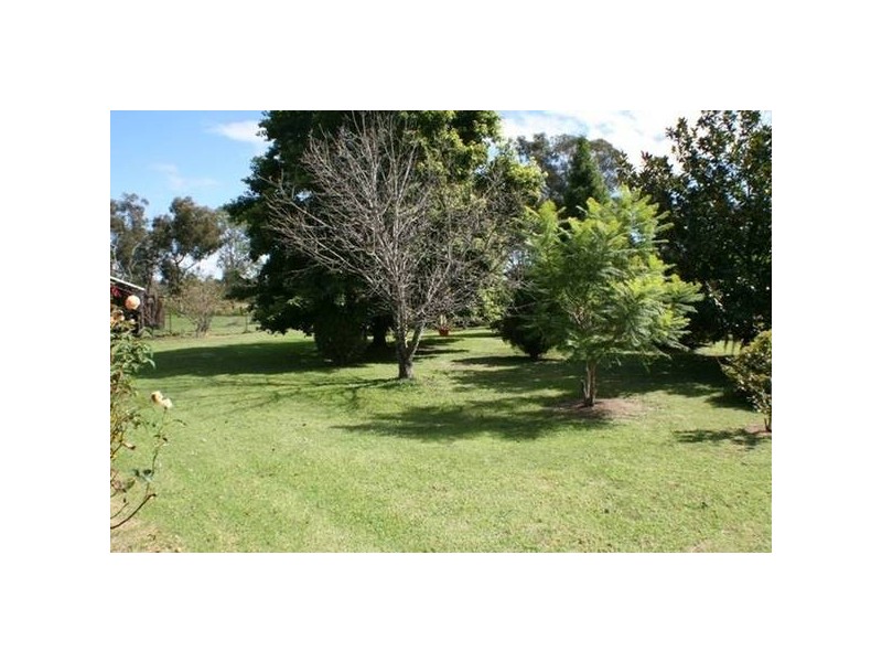5 Leonard Street, Thirlmere NSW 2572