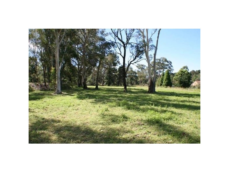 5 Leonard Street, Thirlmere NSW 2572