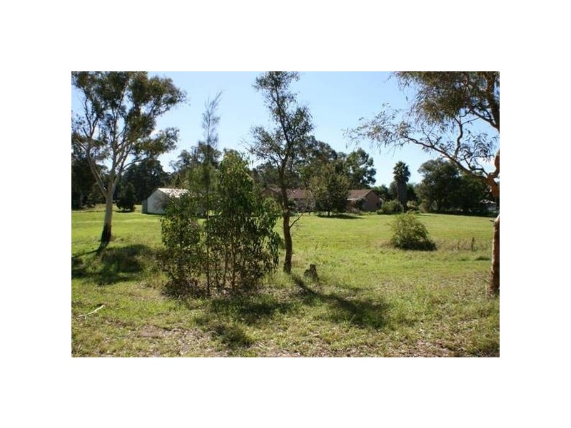 5 Leonard Street, Thirlmere NSW 2572